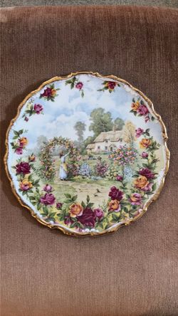 Royal Albert - 25th Anniversary of Old Country Roses
