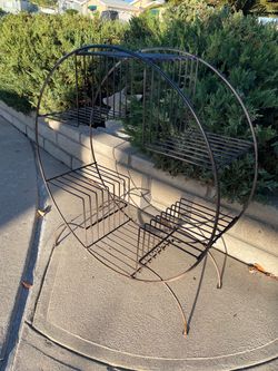 Vintage for plants Round Metal Wire Display Shelf Rack