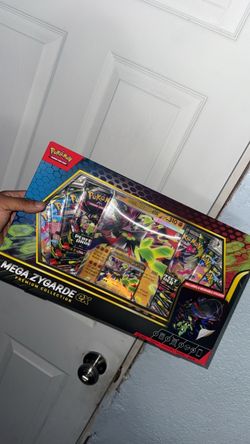 Pokémon Mega Zygarde EX Premium Collection Box