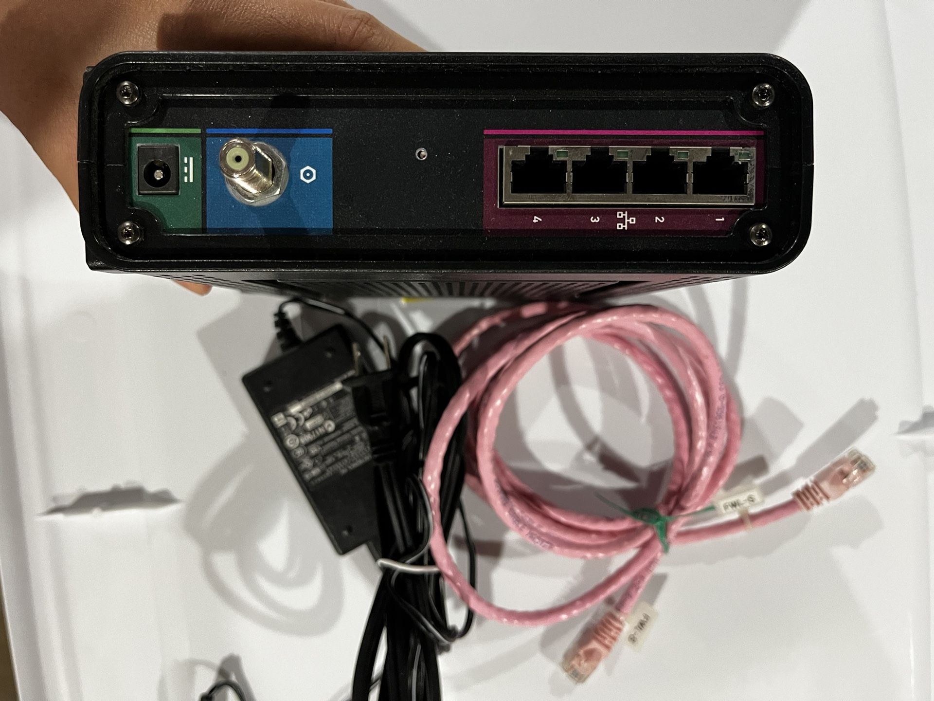 Arris Motorola Cable Modem And Wi-Fi Router