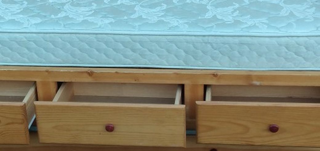 Twin over twin beds with 3 drawers