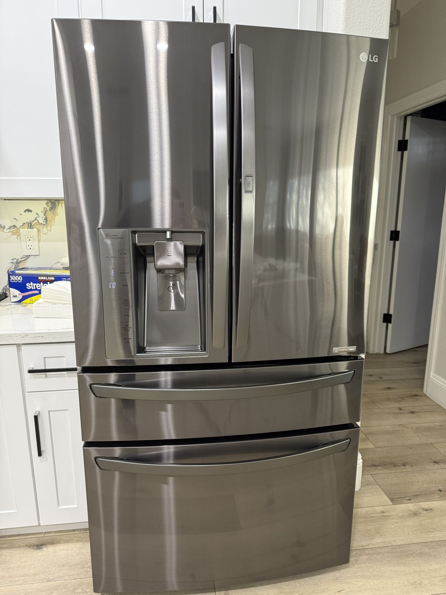 LG Black stainless Steel Refrigerator 
