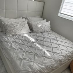 Modern Miami Kong Size Bed