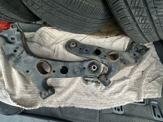 2015 NX200t SUSPENSION CONTROL ARM LEFT & Right a pair FRONT LOWER CONTROL Arm Used 50k only