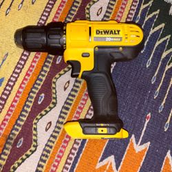 Dewalt DCD771 Drill Excellent 