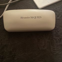 Woman’s Sunglasses