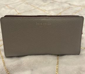 Kate Spade wallet-grey with maroon - like new!