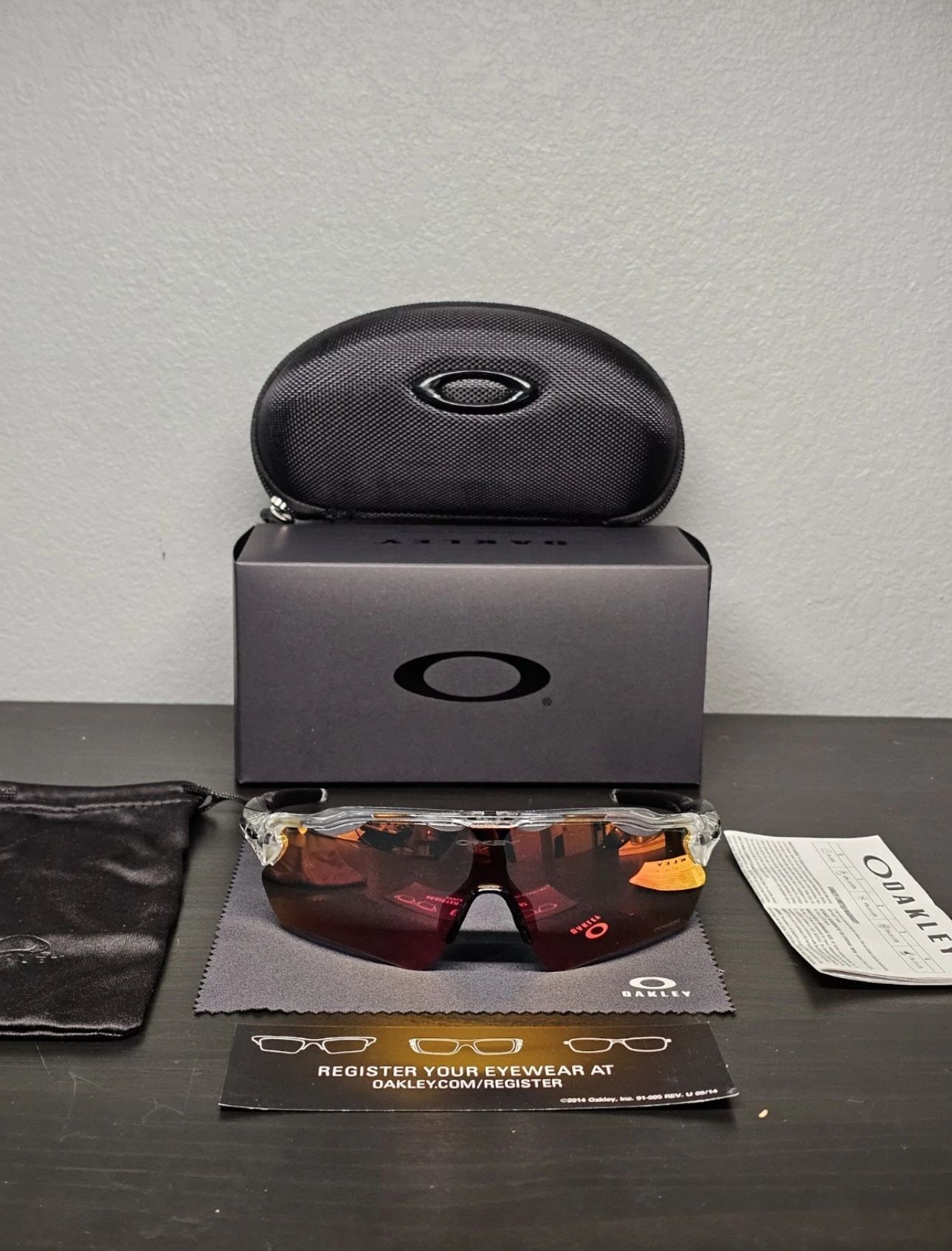 Oakley Radar EV Path Prizm Red Lens Black/clear Frame 