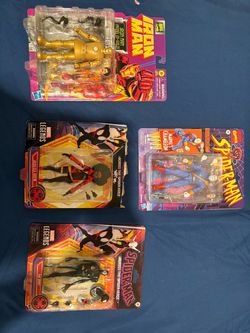 Marvel Legends & Comics Action Figure Lot of 4