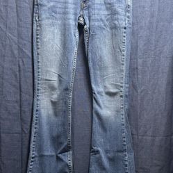 Levi’s & Strauss Co 524 Too Superlow Jeans 17/132