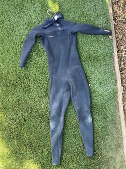 O'Neill Hyperfreak Women's 4/3 Wetsuit + Buell Booties & Gloves – Size 4