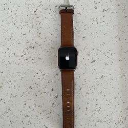 40mm Apple Watch Series 5
