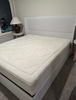 King size bed and king size mattress for sale