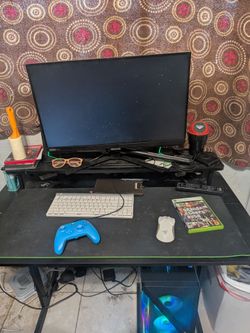 Gaming desk