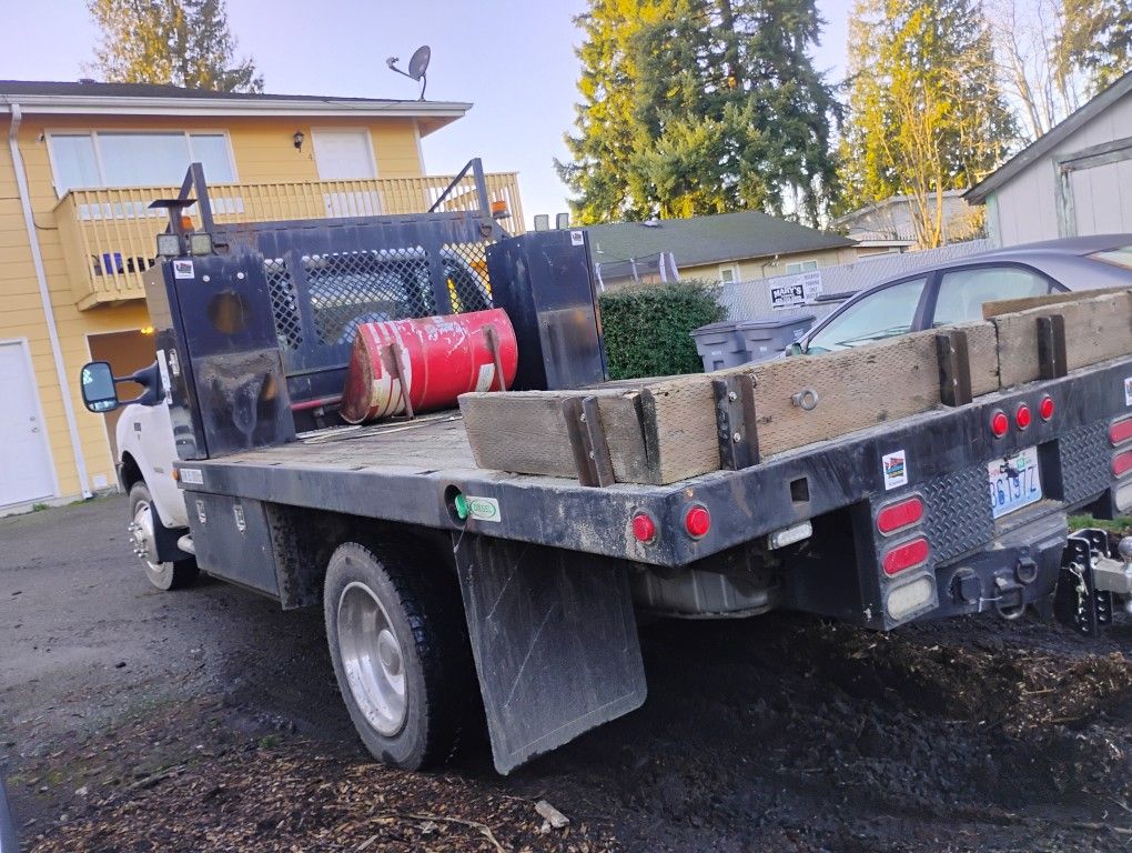 F550 6.0 2003 $10,500
