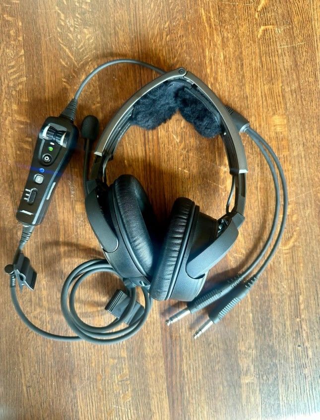 Bose A20 Aviation Headset With Bluetooth