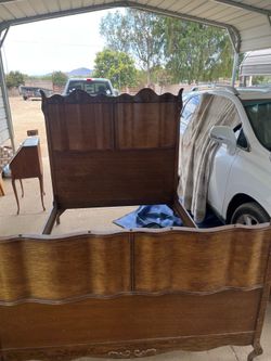 Queen oak sleigh bed