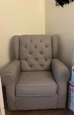 Delta Children Nursery Chair