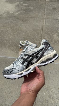 ASICS Gel Kayano “plum” 