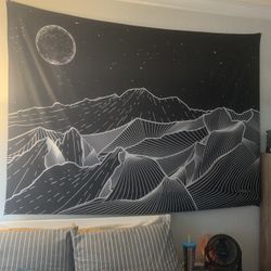 Black & White Mountain Tapestry