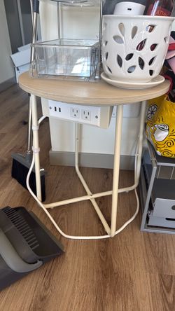 Leaving room table