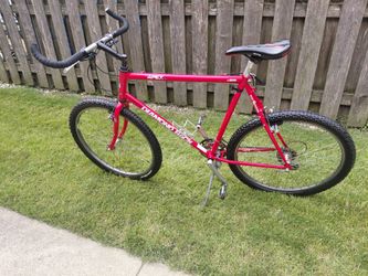 Diamondbacks Apex bike professional components  great condition  ready to ride