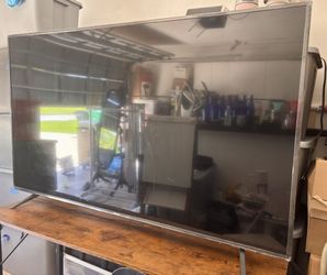 *READ* Hisense Smart 65 Inch TV