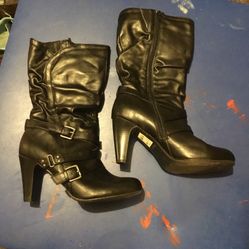 Black Sz 8 1/2 Mid Calf Boots w/ Heels w/ Zipper And Straps And Buckles