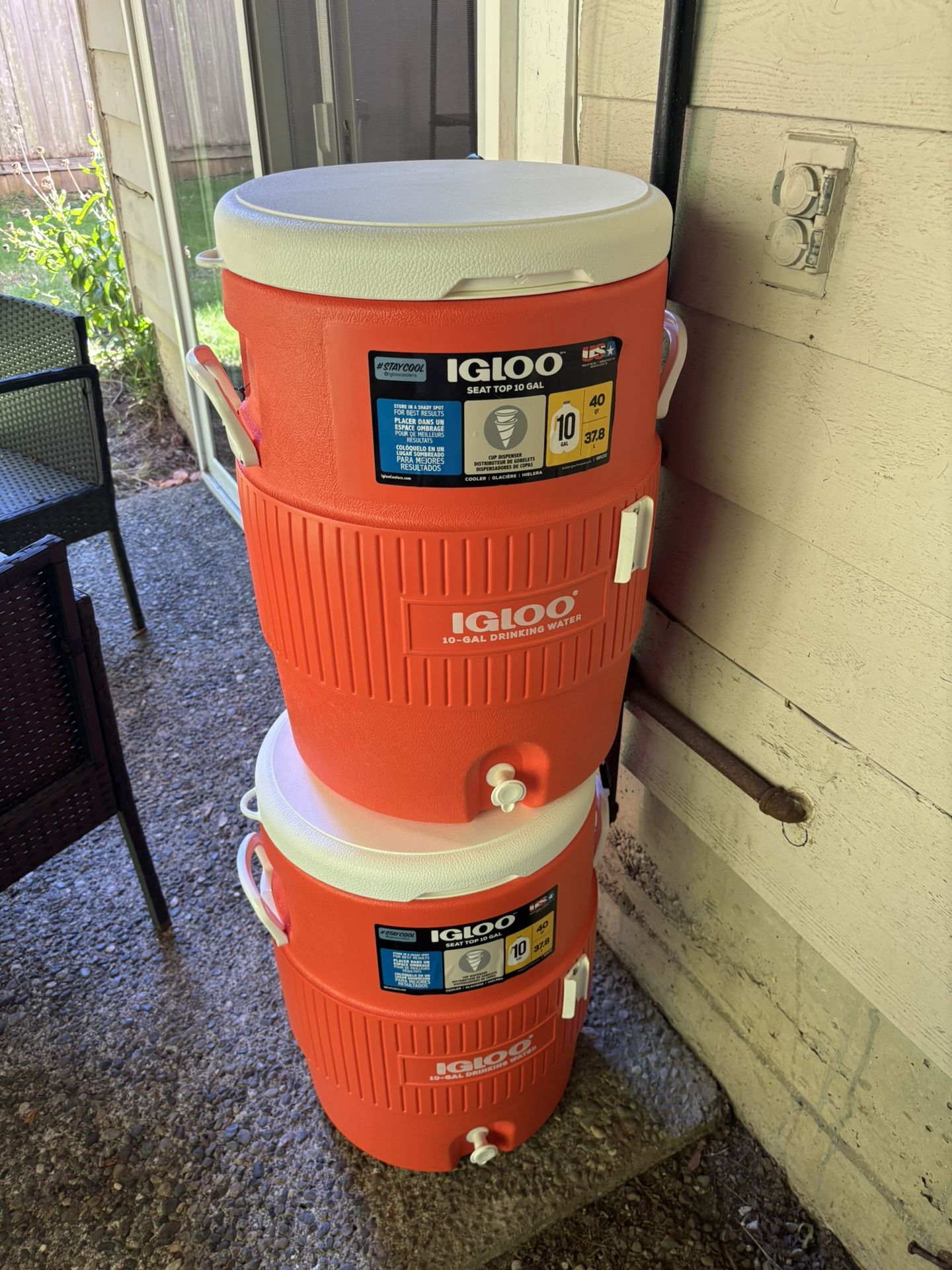 Brand New 10Gallon IGLOO Water Cooler