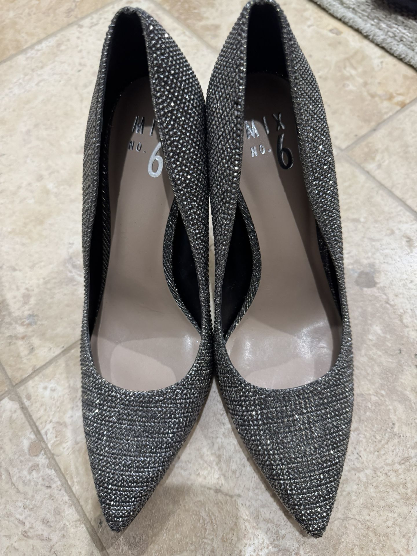 Black and Silver Heels 8W