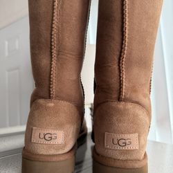 UGG CLASSIC TALL II