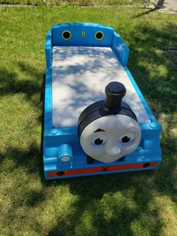 Thomas the train toddler bed