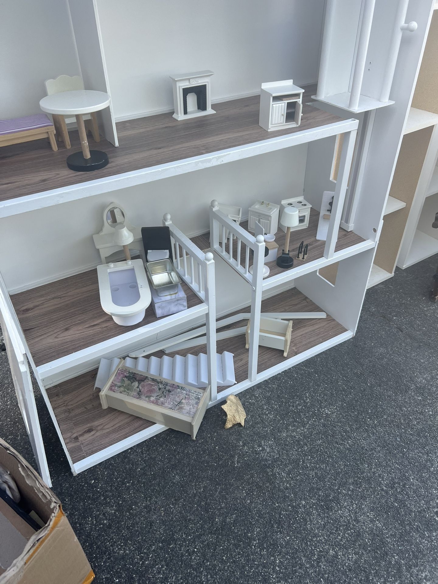 LARGE DOLL HOUSE WITH FURNITURE REAL WOOD