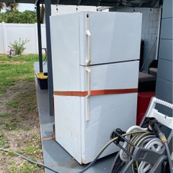 Fridge And Freezer 