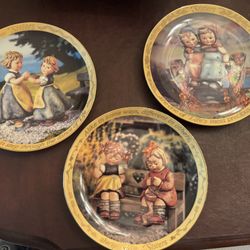 3 MI Hummel Collection Plates Sisters