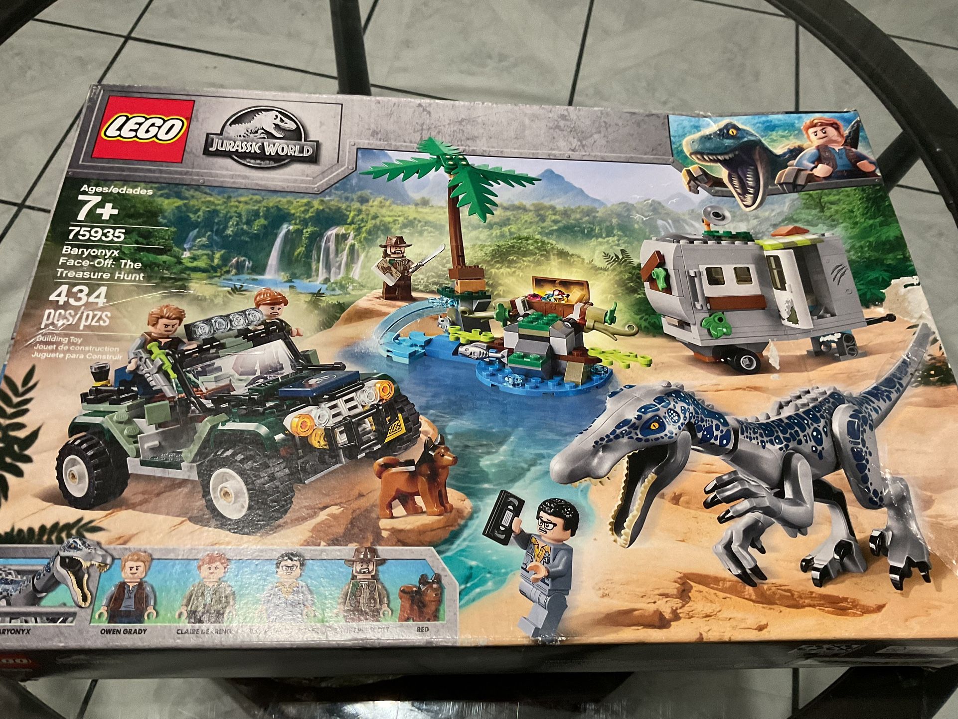 LEGO Jurassic’s Park #75935 Baryonyx Face-Off. The Treasure Hunt