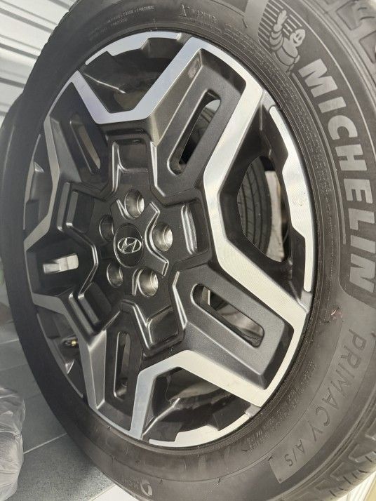 19" Hyundai Wheels And Tires