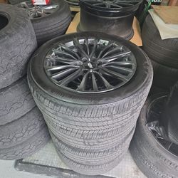 Set Of 22-in Cadillac Escalade V Wheels And Tires