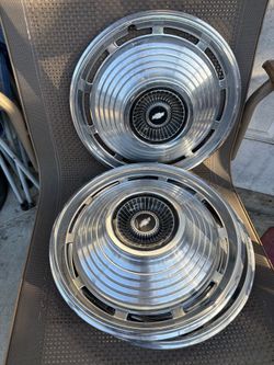 1964 Chevelle Hubcaps