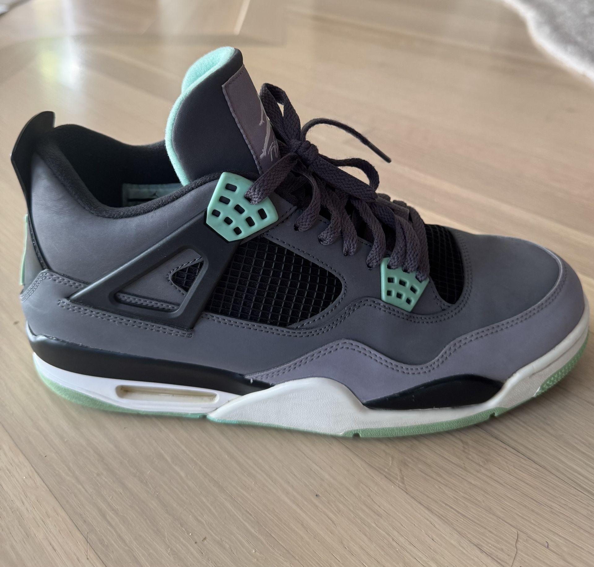 Jordan 4 Retro Green Glow - Size 12