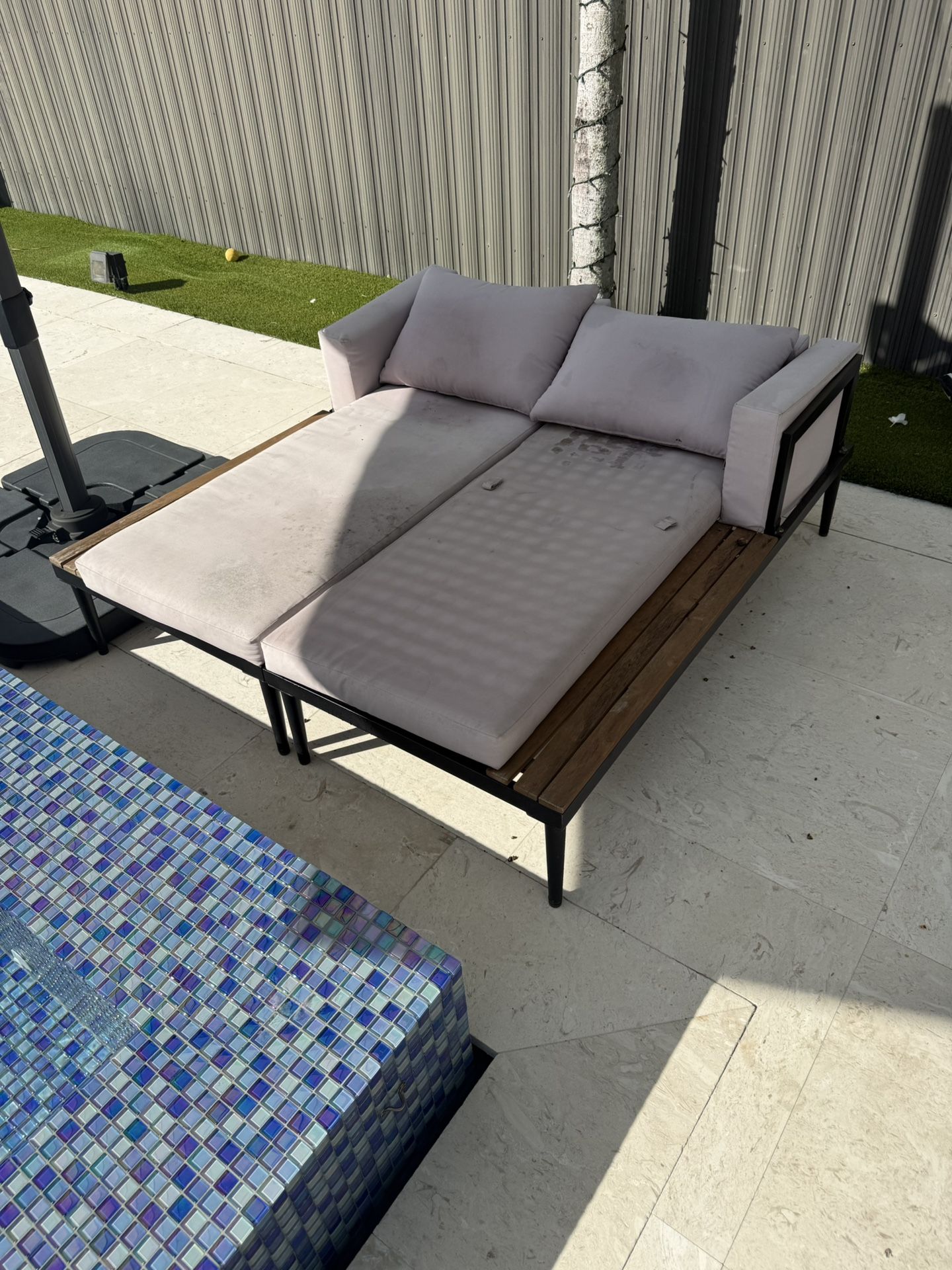 Pool bed/lounger