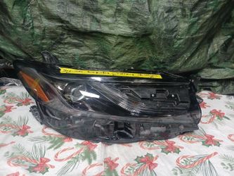 2024-25 Toyota Camry Right Headlight