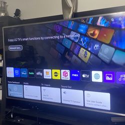 LG 75 Class 7500 Series 4K Ultra HD Smart HDR TV w/AI ThinQ - 75UM7570AUE