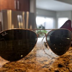 Ray-Ban Aviator Classic Sunglasses 