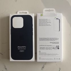 iPhone 16 Pro Silicone Case with MagSafe – Black