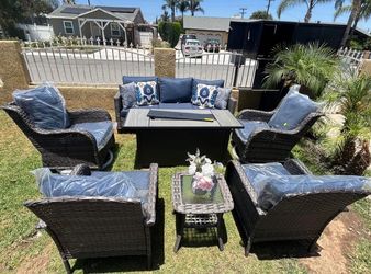 Patio furniture set outdoor new in the box
