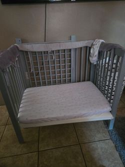 Mini crib
