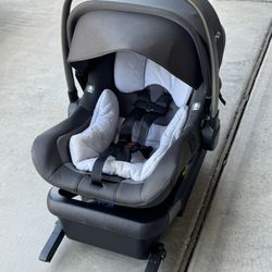 Nuna Pipa lite Lx Grey With Car Seat Base 