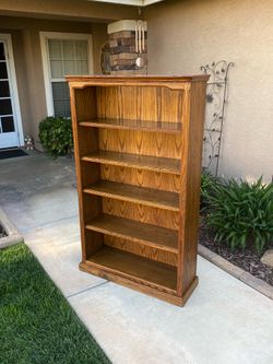 NICE TRADITIONAL BOOKSHELF / BOOKCASE OVERALL 35”W X 12”D X 60”H (SHELF 10.5”D)
