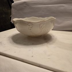 Belleek Serving Bowl 